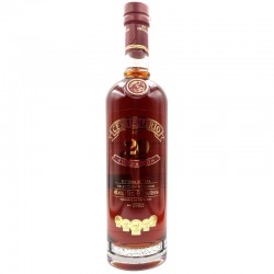 Rhum artisanal Costa Rica - Centenario 20 ans Fundacion - DIstillerie Centenario - bouteille